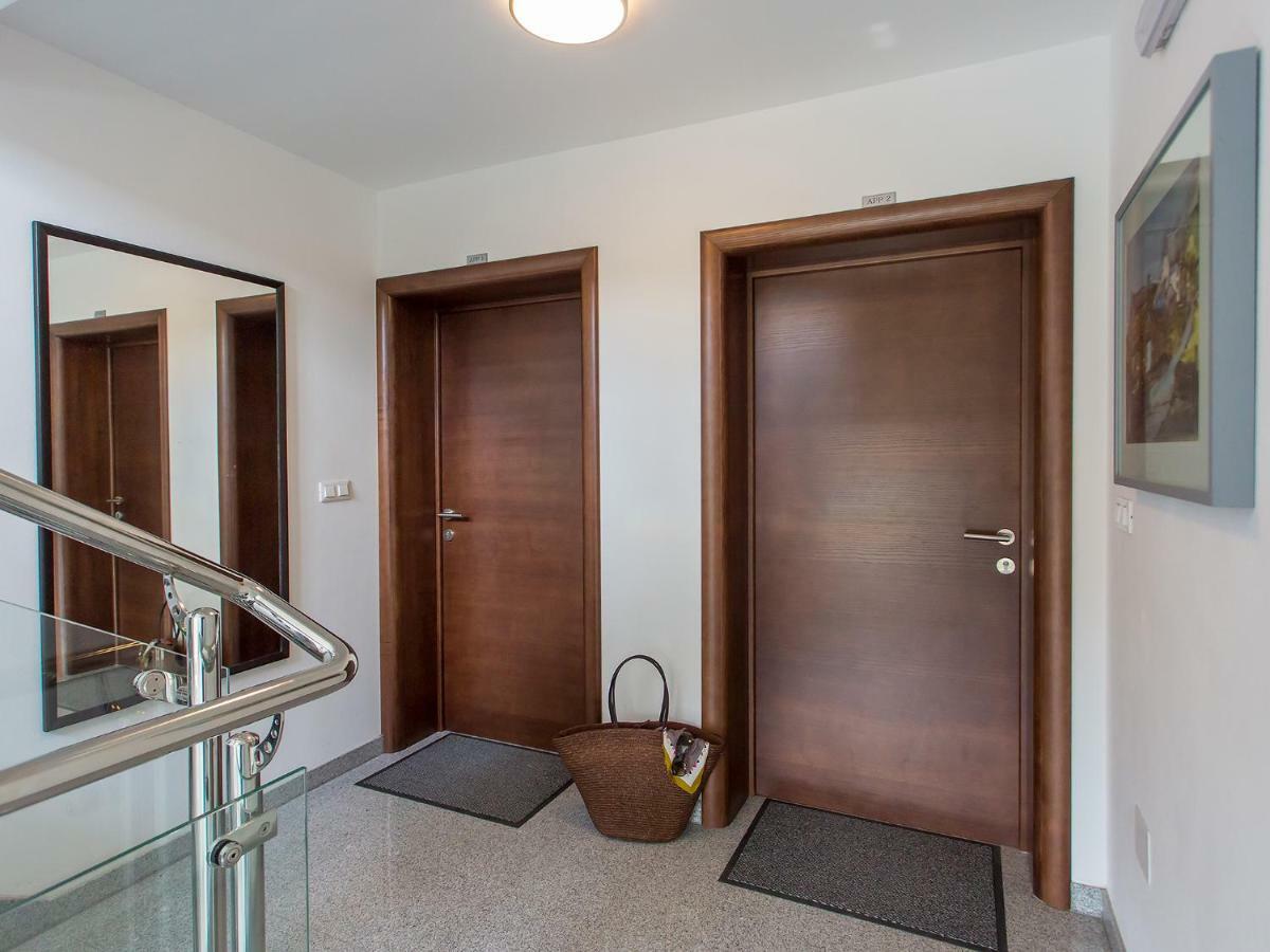 Apartment Maestral Пореч Екстериор снимка