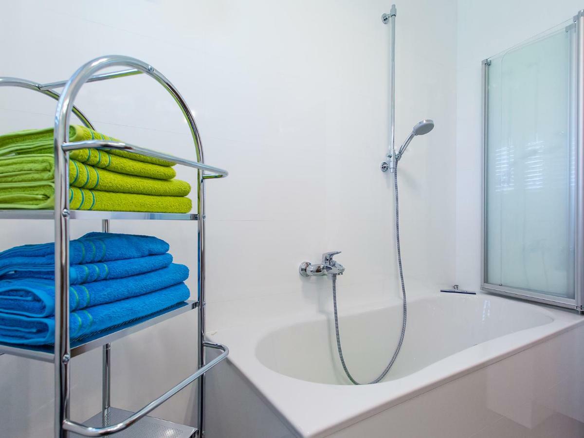 Apartment Maestral Пореч Екстериор снимка