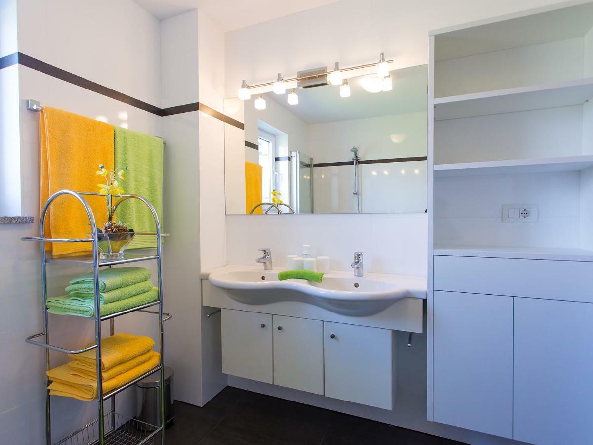 Apartment Maestral Пореч Екстериор снимка