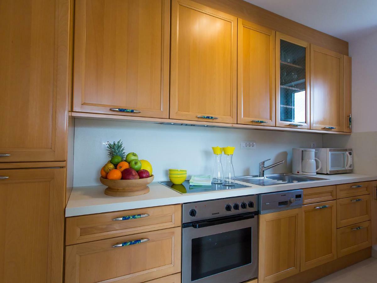 Apartment Maestral Пореч Екстериор снимка